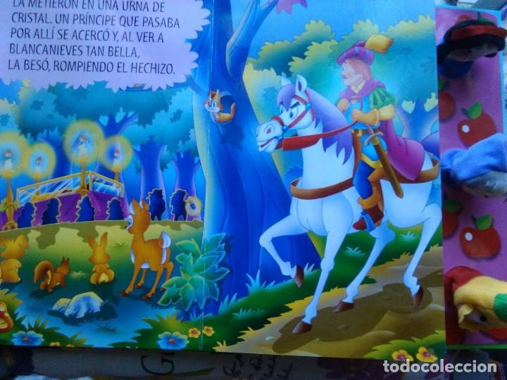 Libros de segunda mano: CUENTO BLANCANIEVES CON MARIONETAS DE DEDO - Foto 4