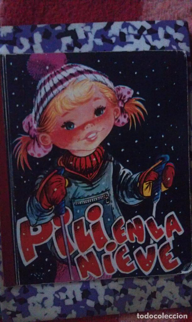 Libros de segunda mano: PILI EN LA NIEVE - EDIGRAF 1965 - Foto 1