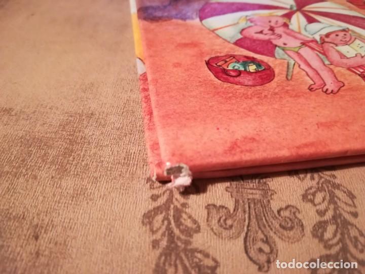 Libros de segunda mano: En Teo fa vacances - Violeta Denou - en catal&agrave; - Foto 3