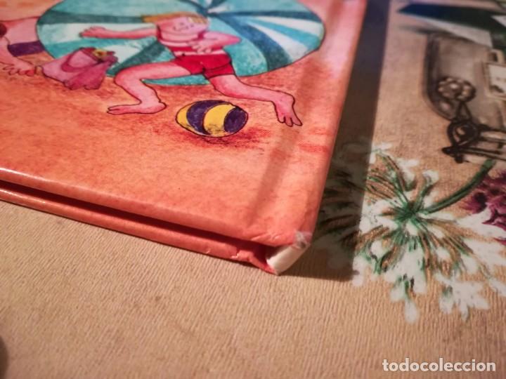 Libros de segunda mano: En Teo fa vacances - Violeta Denou - en catal&agrave; - Foto 4
