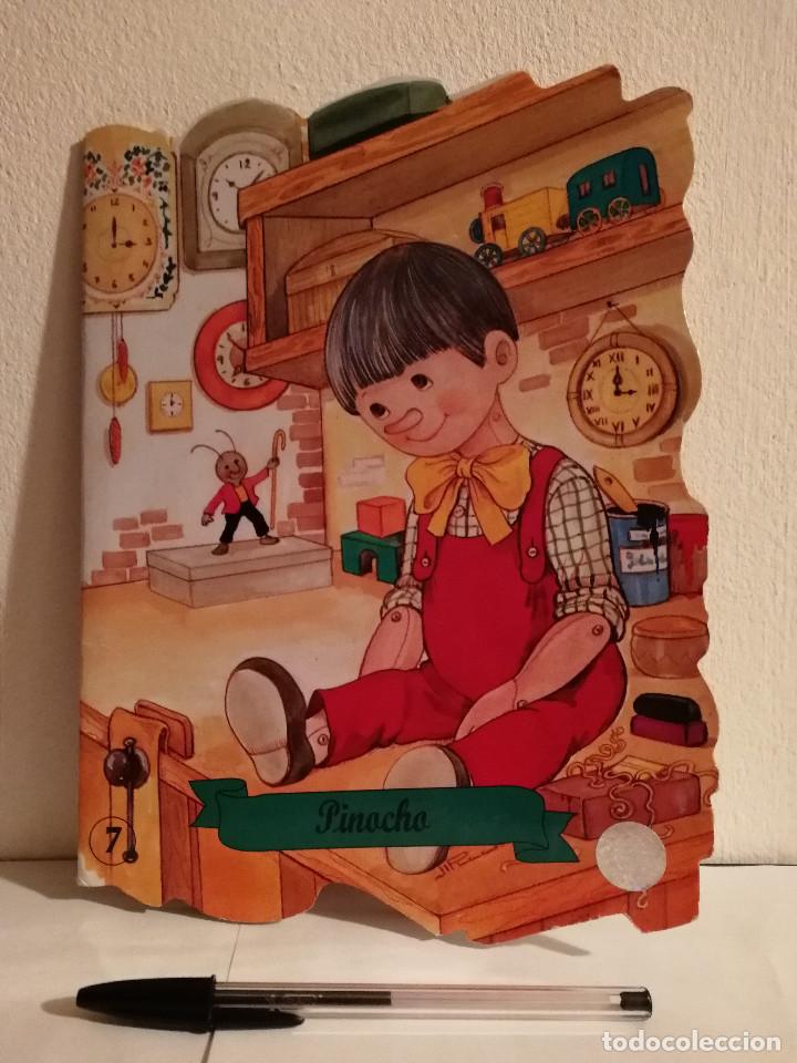 Libros de segunda mano: CUENTO TROQUELADO - PINOCHO - INFANTIL - ED. COMBEL - Foto 1