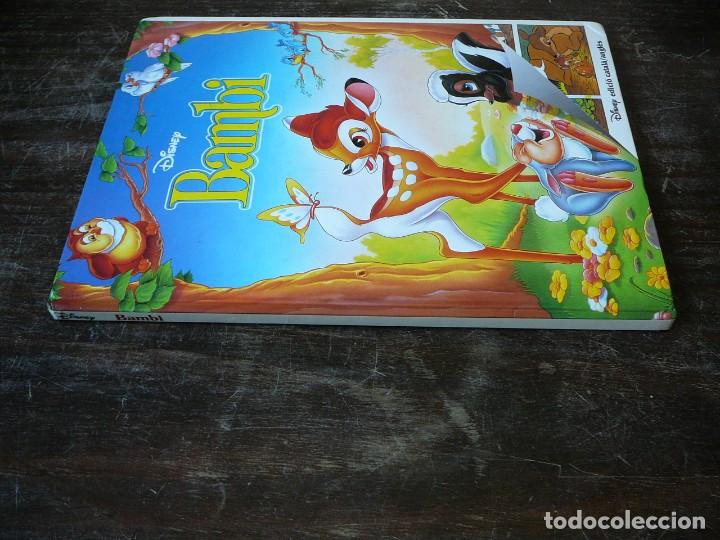 Libros de segunda mano: Bambi. Libro en ingl&eacute;s y catal&aacute;n. Comic. Walt Disney 1996. - Foto 11