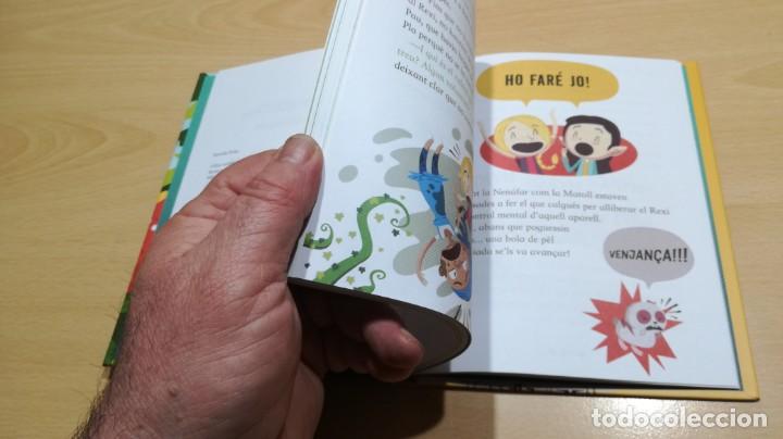 Libros de segunda mano: LA NENUFAR LA MATOLL A&hellip;	 / 	OPERACIO LLAMPEC	 / 		 / 		 / 	F302 - Foto 9