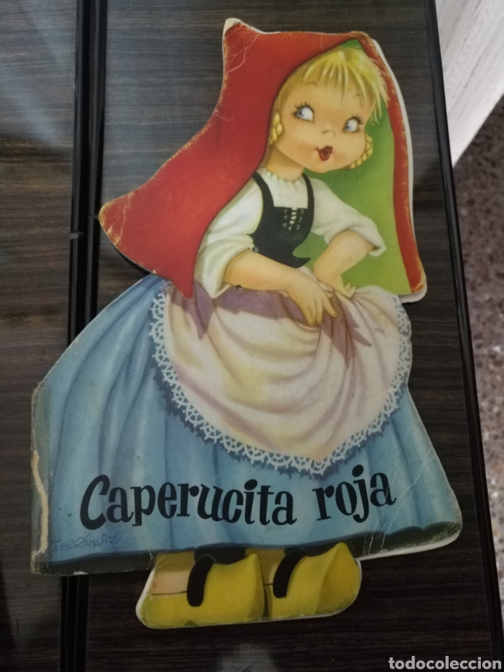 Libros de segunda mano: Caperucita Roja. #C&oacute;mic Cuento troquelado #Ferr&aacute;ndiz - Foto 1