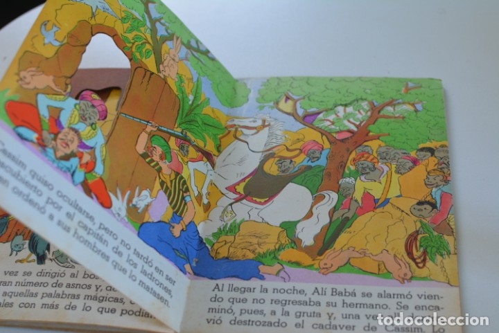 Libros de segunda mano: ALI BABA Y LOS CUARENTA LADRONES (COLECCI&Oacute;N A TRAV&Eacute;S DE... ) - ED. ROMA - Foto 4