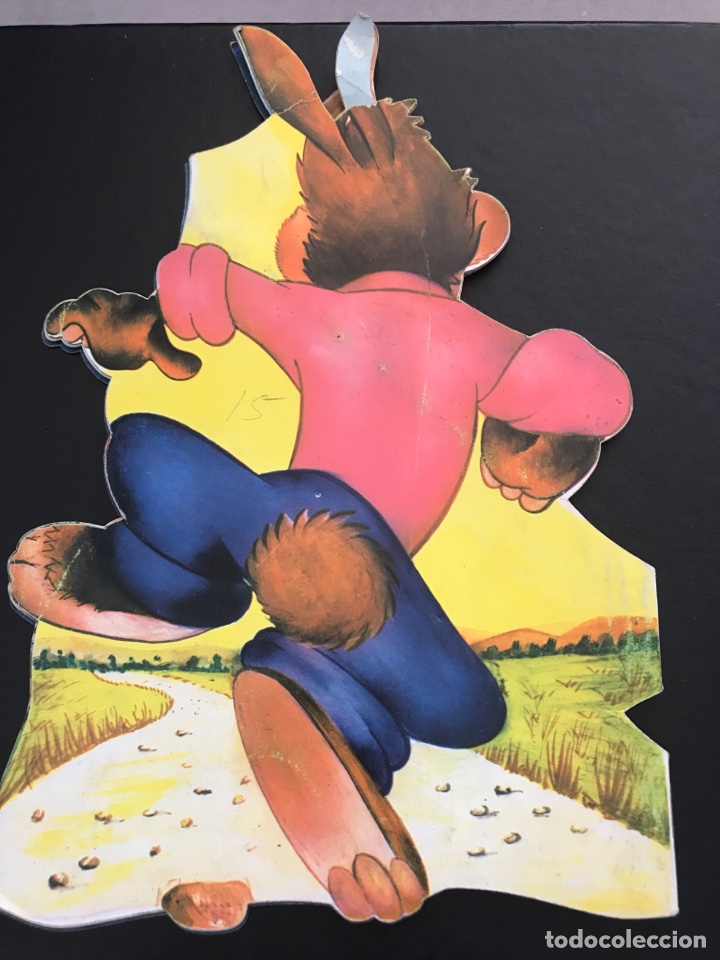 Libros de segunda mano: Cuento troquelado - El hermano Rabito de Walt Disney - Foto 2