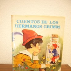 Libros de segunda mano: CUENTOS DE LOS HERMANOS GRIMM (LABOR, 1969) RARA EDICIÓN ILUSTRADA EN TAPA DURA. Lote 181451071