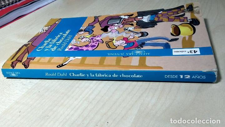 Libros de segunda mano: CHARLIE Y LA F&Aacute;BRICA DE CHOCOLATE - Foto 4