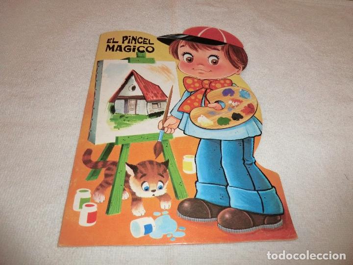 Libros de segunda mano: EL PINCEL MAGICO . ED. RAYLU. - Foto 1