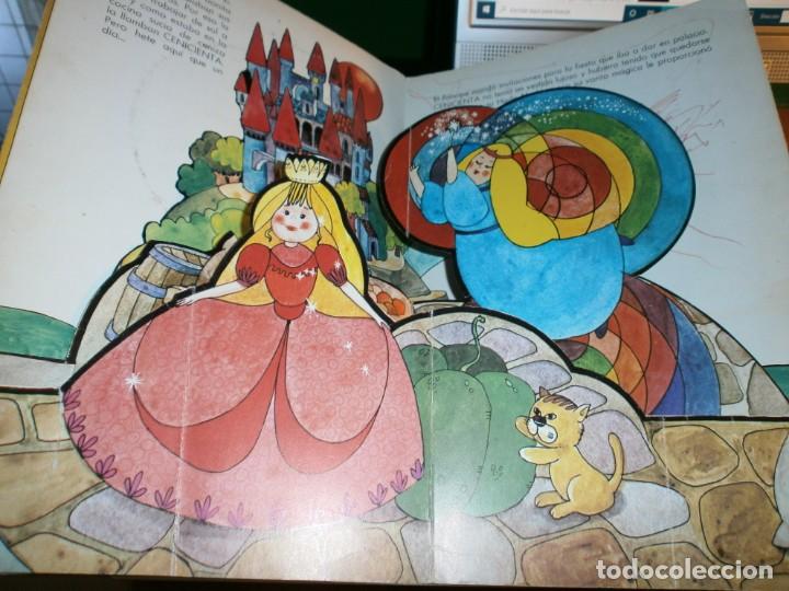 Libros de segunda mano: LIBRO-RELIEVE N&ordm; 3 - CENICIENTA - EDITORIAL ROMA, 1985. - Foto 3