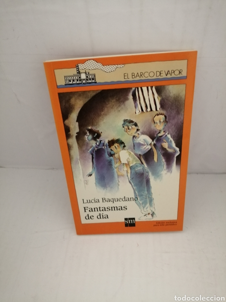 Libros de segunda mano: Fantasmas de D&iacute;a - Foto 1
