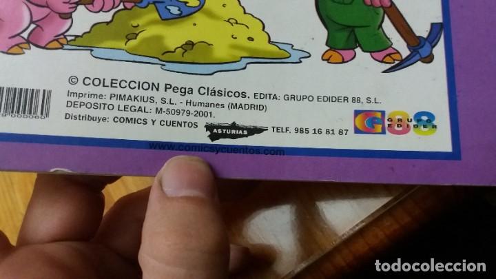 Libros de segunda mano: Libro cuento LOS 3 tres CERDITOS texto en ingles y en espa&ntilde;ol - Foto 3