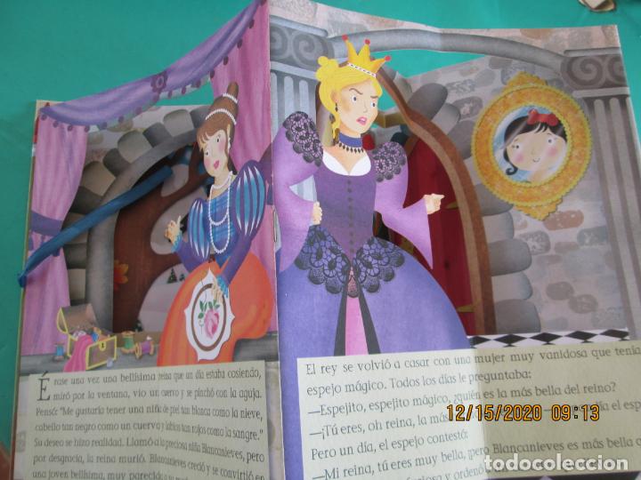 Libros de segunda mano: BLANCANIEVES - UN LIBRO CARRUSEL - EDITORIAL SM 2016. - Foto 2