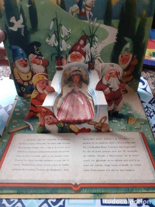Libros de segunda mano: cuento blancanieves pop up 1967 bancroft y coo - Foto 8