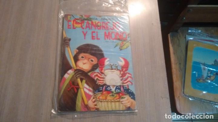 Libros de segunda mano: BIBLIOTECA INFANTIL - EL CANGREJO Y EL MONO - - Foto 1