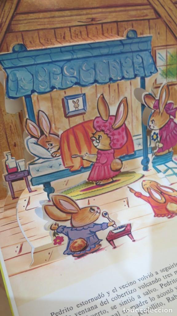 Libros de segunda mano: EL CONEJO PEDRITO. LIBRO ANIMADO. NORMA - Foto 4