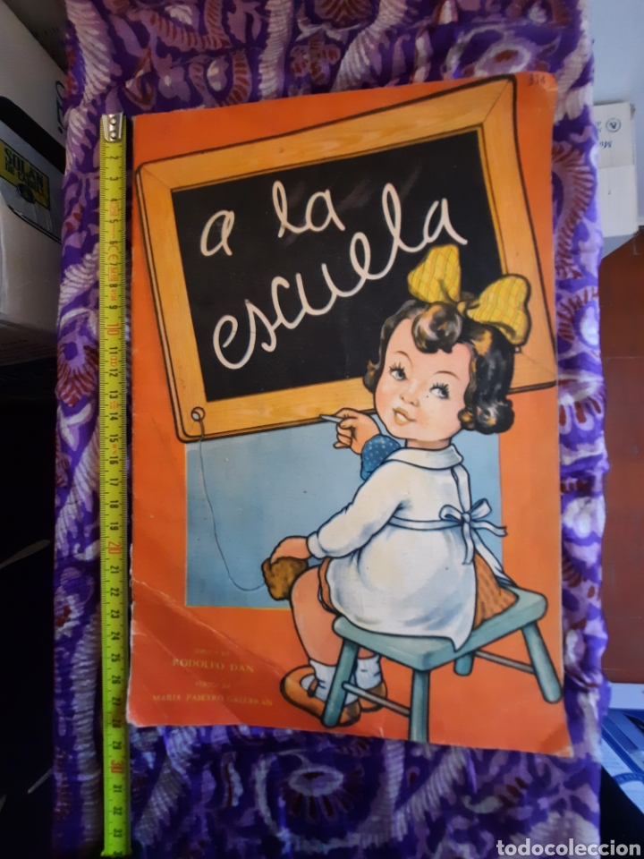 Libros de segunda mano: A la escuela. Editorial Sigmar. 1949. - Foto 1