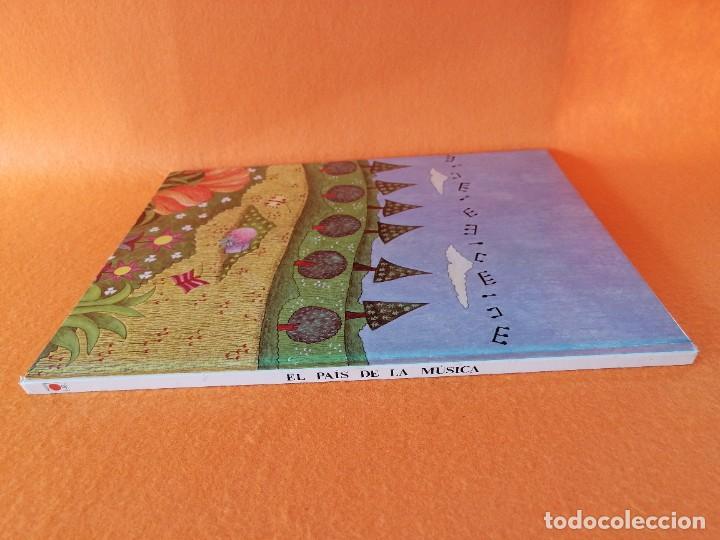 Libros de segunda mano: CUENTO INFANTIL -EL PA&Iacute;S DE LA MUSICA- - Foto 4