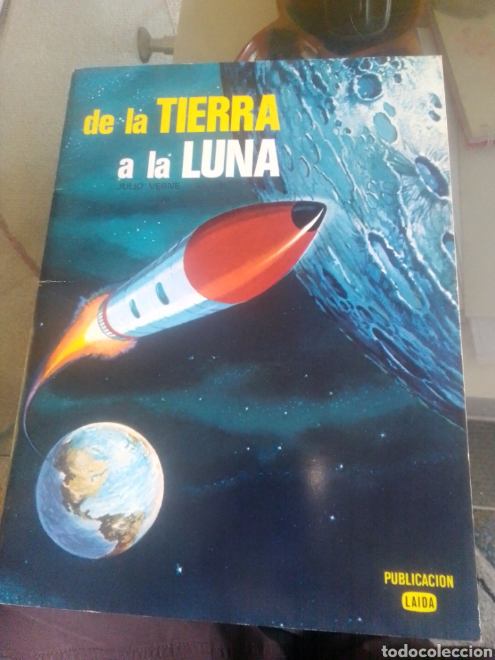 Second hand books: de la tierra a la luna laida