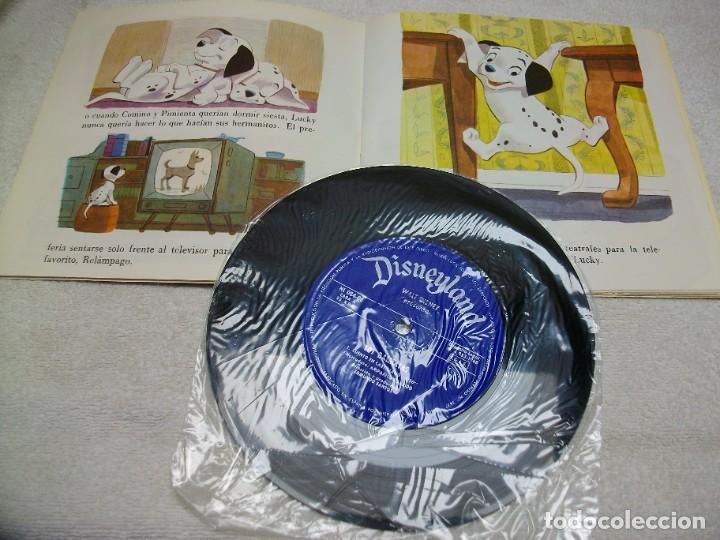 Libros de segunda mano: Walt Disney Presenta El Cuento De 101 Dalmatas - Foto 2