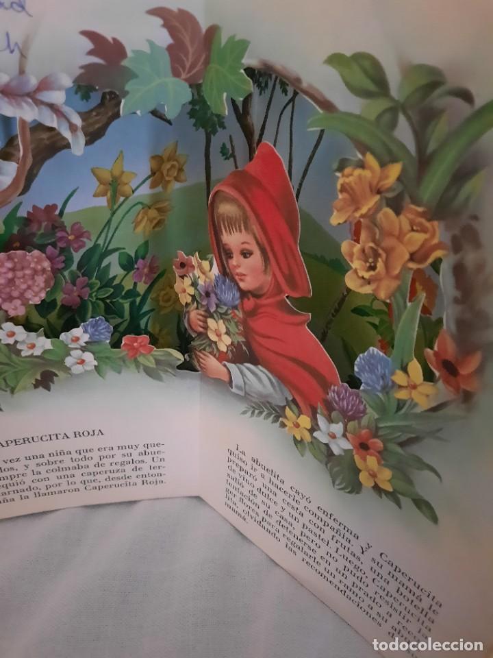 Libros de segunda mano: Antiguo cuento pop-up CAPERUCITA ROJA - Foto 2