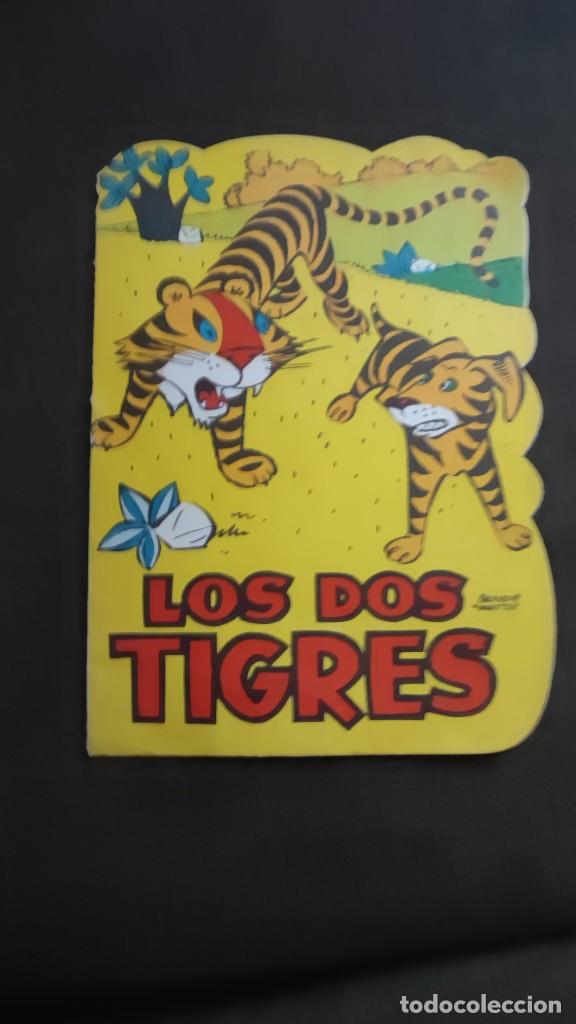 Libros de segunda mano: ESTAMOS LIQUIDANDO. cuento troquelado LOS DOS TIGRES , ediciones redecilla , REF 147 - Foto 1