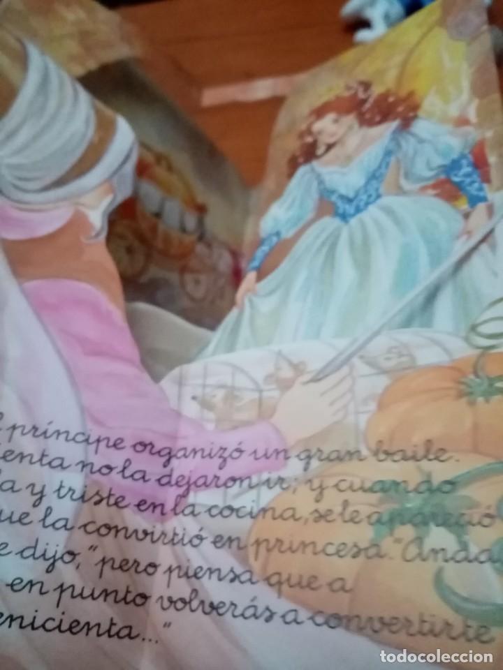 Libros de segunda mano: LA CENICIENTA. TRIDIMENCIONAL. EST28B2 - Foto 3