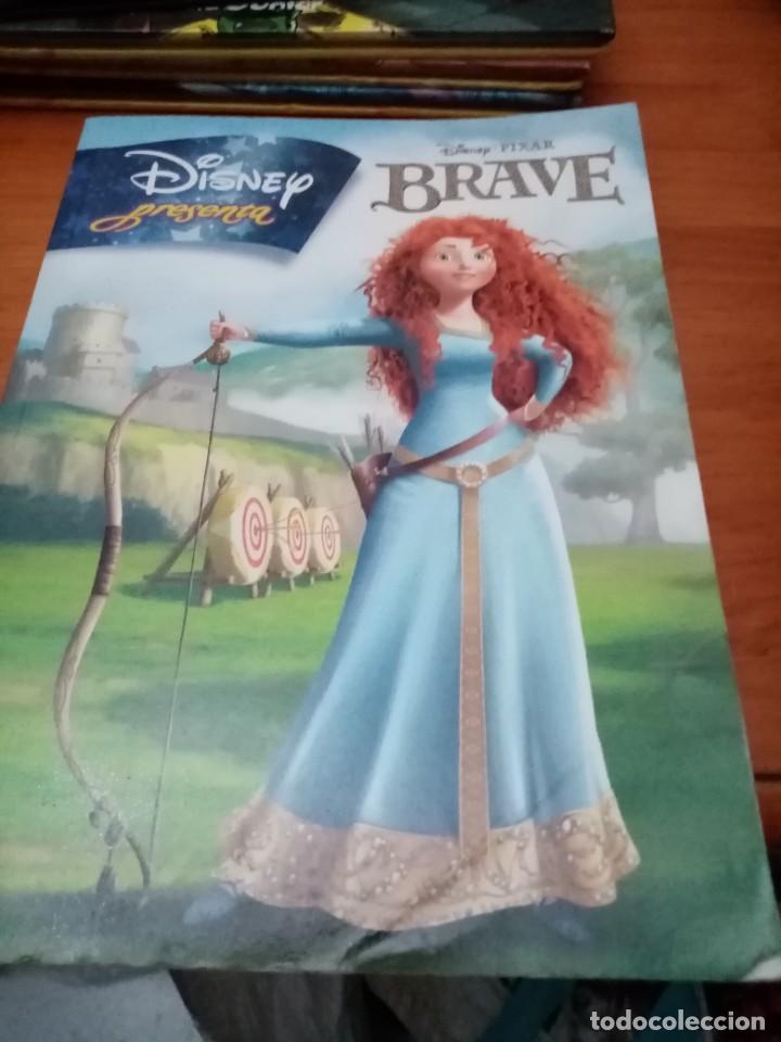 Libros de segunda mano: DISNEY PRESENTA BRAVE. EST27B2 - Foto 1