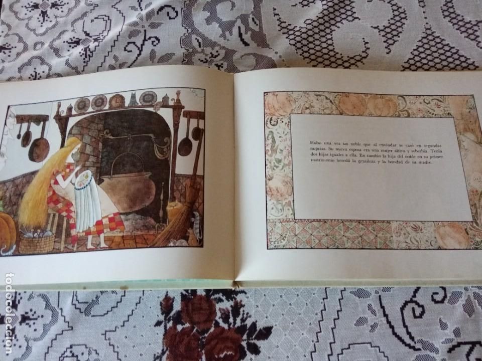 Libros de segunda mano: LA CENICIENTA - CHARLES PERRAULT - Ediciones ASURI - 1982. - Foto 4