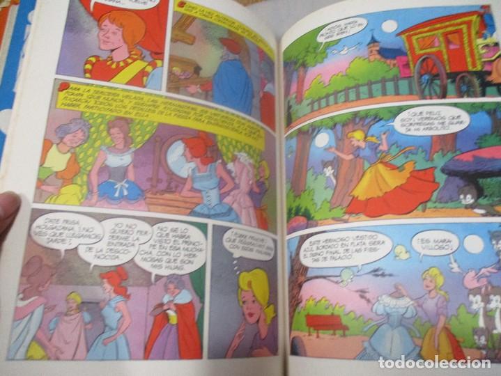 Libros de segunda mano: LA CENICIENTA (En vi&ntilde;etas) W10604 - Foto 2