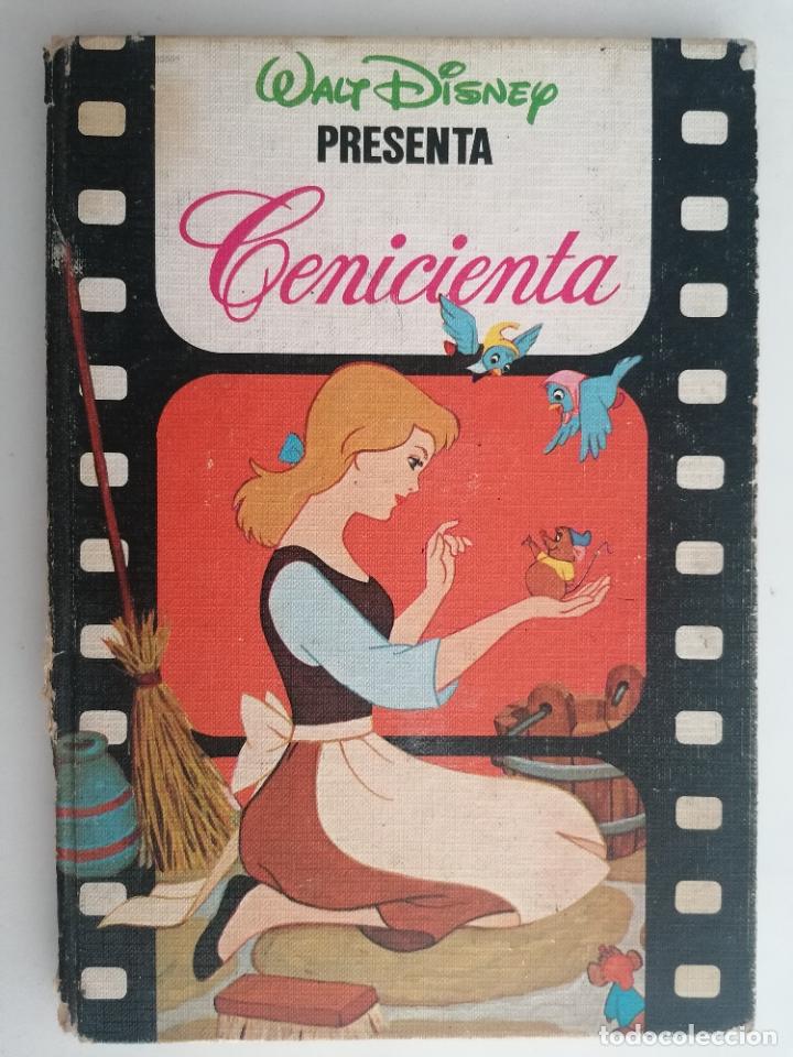 Libros de segunda mano: WALT DISNEY PRESENTA CENICIENTA - Foto 1