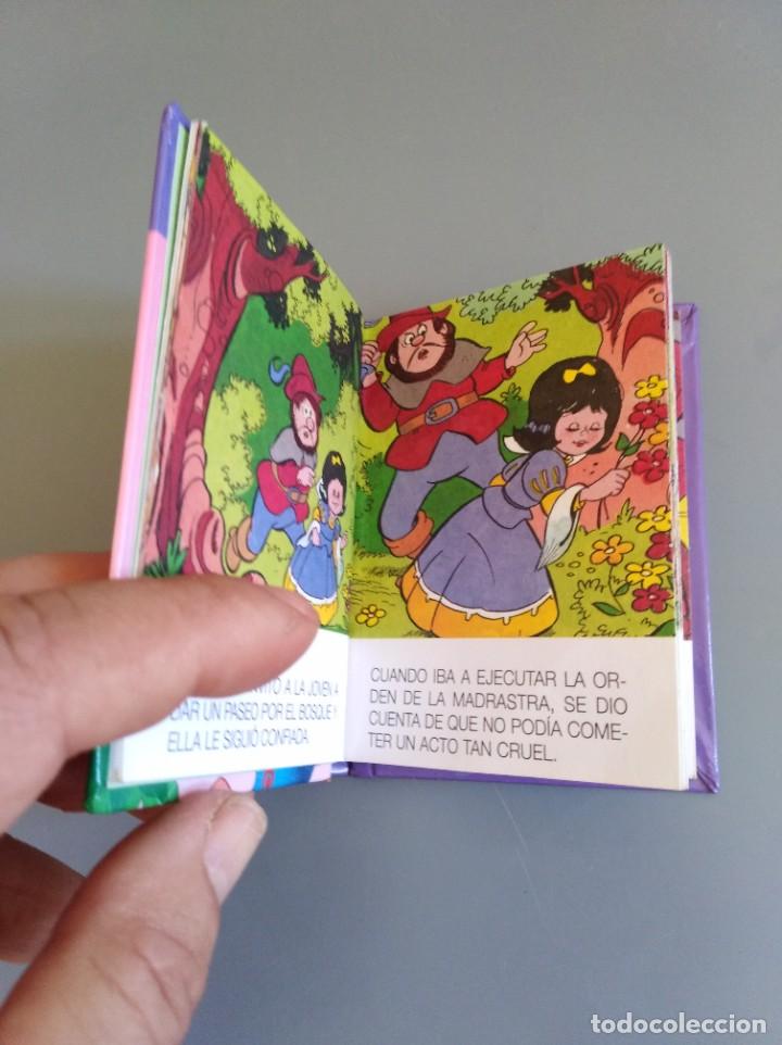 Libros de segunda mano: Cuento Blancanieves (26) - Foto 2