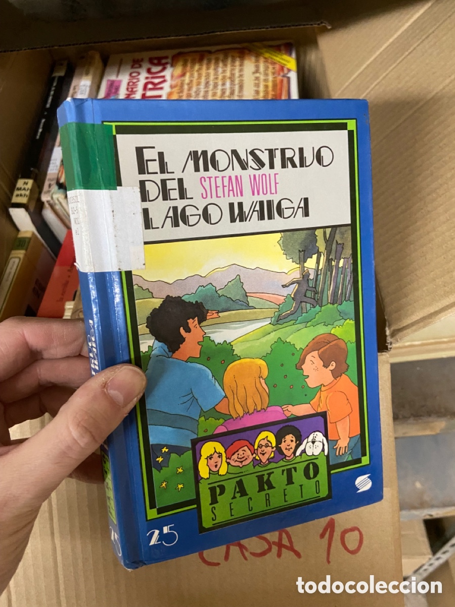 Libros de segunda mano: Caja10 EL MONSTRUO DEL LAGO WAIGA/STEFAN WOLF - Foto 1