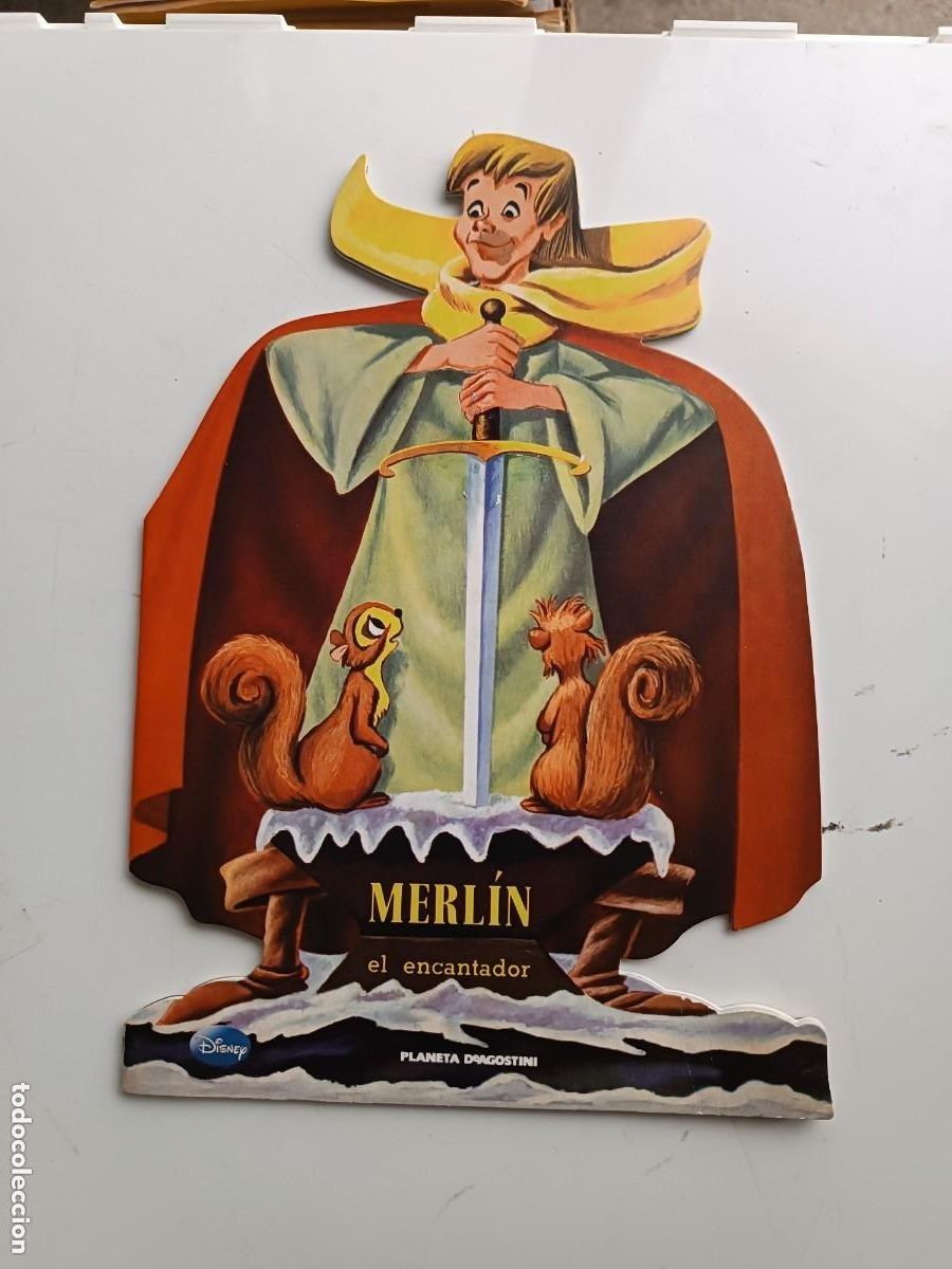 Libros de segunda mano: TROQUELADOS DISNEY MERLIN EL ENCANTADOR