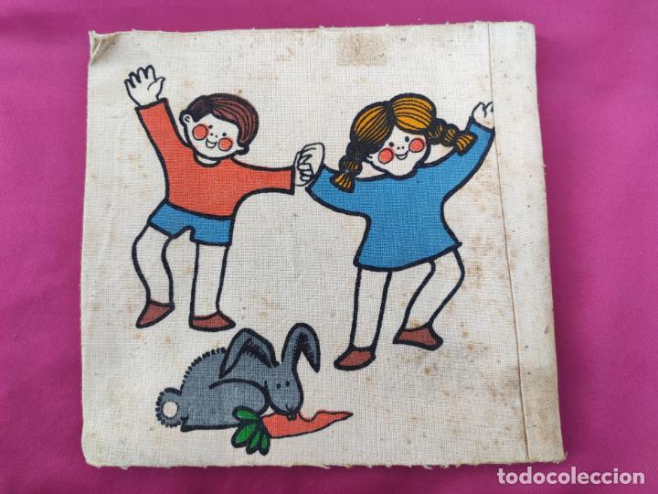 Libros de segunda mano: QUI SE LA MENJAR&Agrave;?. CONTE DE ROBA, EN CATAL&Agrave; - Foto 3