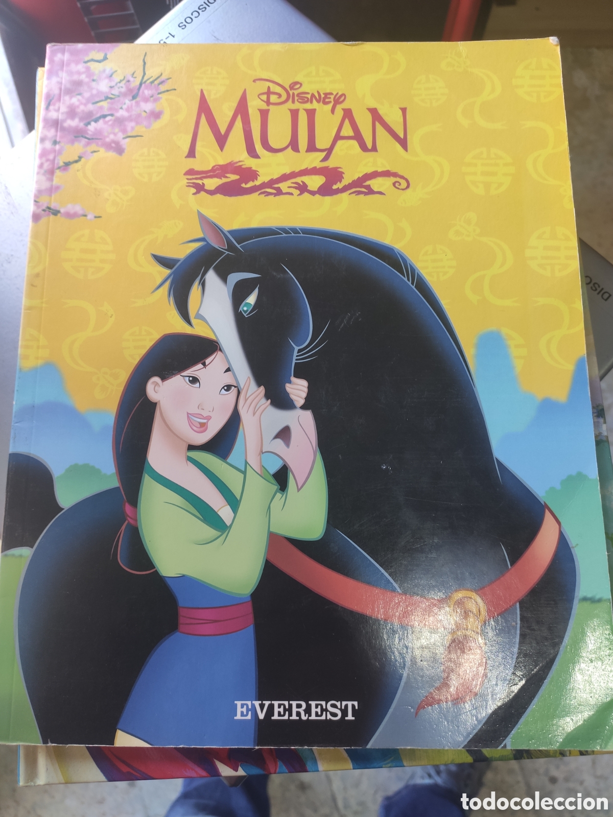 Libros de segunda mano: MULAN. DISNEY. EVEREST - Foto 1