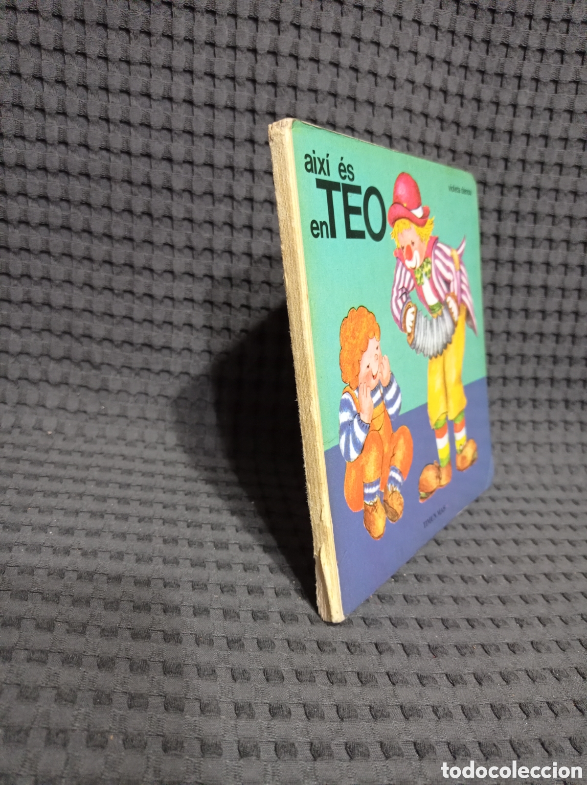 Libros de segunda mano: Aix&iacute; es en Teo (Violeta Denou) - Foto 3