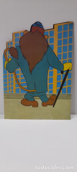 Libros de segunda mano: CUENTO TROQUELADO UN LEON EN LA CIUDAD . EDICIONES TORAY . ORIGINAL A&Ntilde;O 1979 - Foto 2