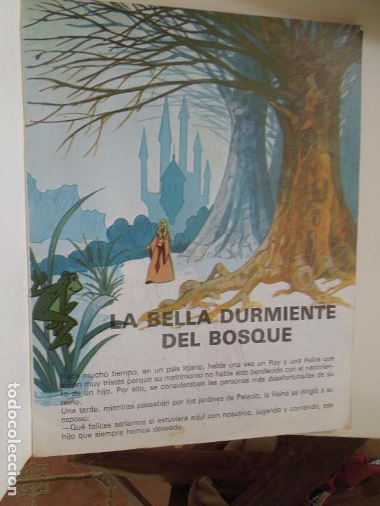 Libros de segunda mano: LA BELLA DURMIENTE - EDITORIAL CASTELLANA 1981. - Foto 2