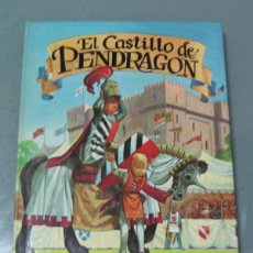 Libros de segunda mano: EL CASTILLO DE PENDRAGON. POP-UP