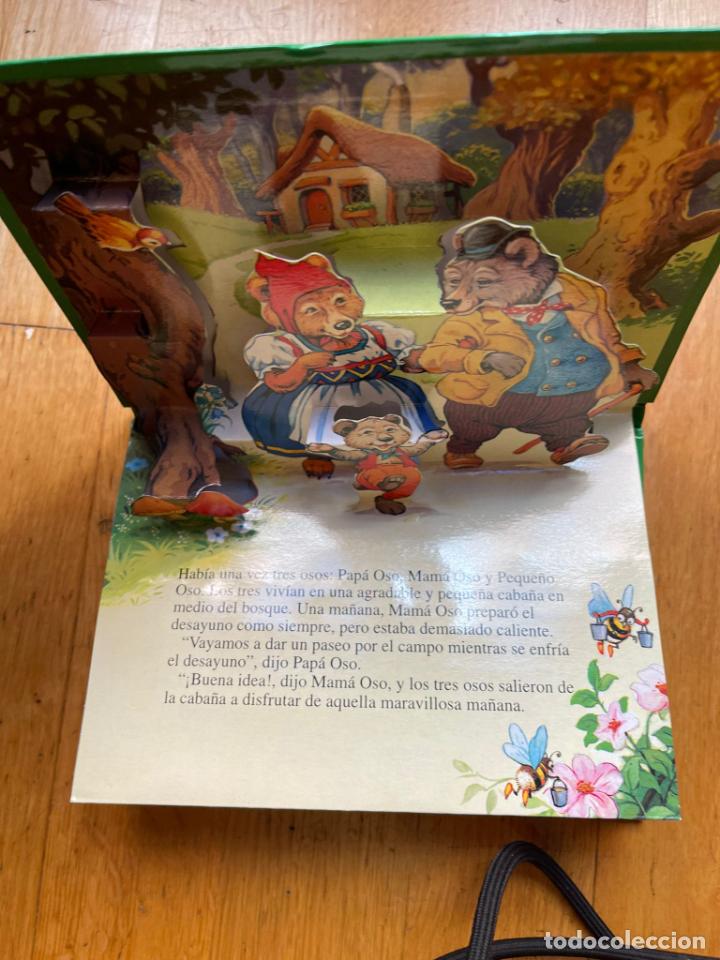 Libros de segunda mano: CUENTO RICITOS DE ORO Y LOS 3 OSOS A&Ntilde;O 2001 TRIDIMENSIONAL POP UP - Foto 2