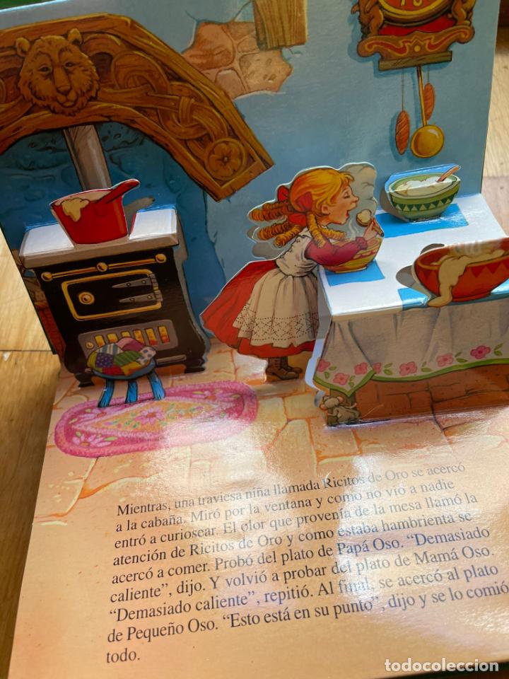 Libros de segunda mano: CUENTO RICITOS DE ORO Y LOS 3 OSOS A&Ntilde;O 2001 TRIDIMENSIONAL POP UP - Foto 3