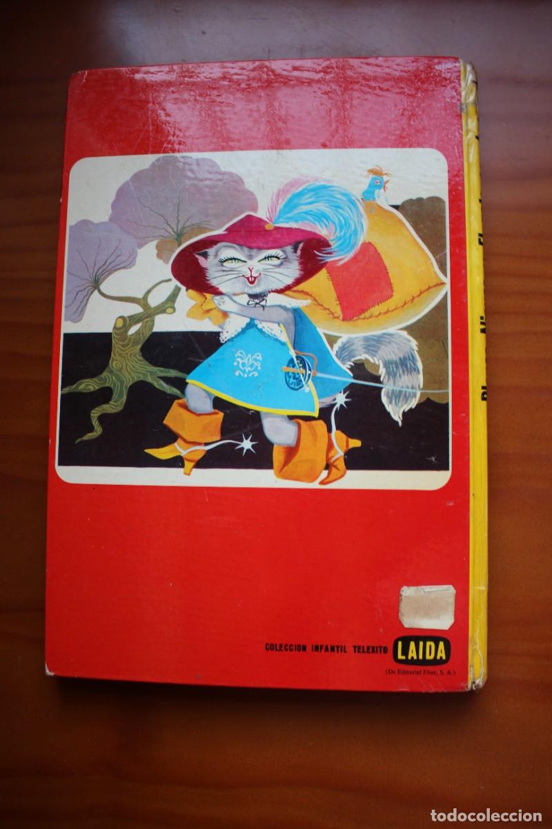 Libros de segunda mano: Blancanieves y El gato con botas. Laida. 1972. - Foto 2