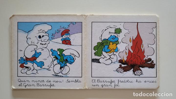 Libros de segunda mano: ELS BARRUFETS A LA NEU (CATAL&Agrave;) MINI LIBRO - Foto 2