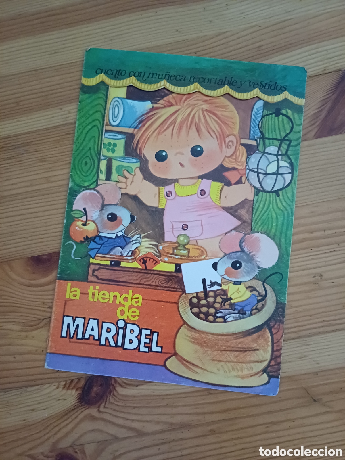 Libros de segunda mano: La tienda de Maribel SEMIC Barcelona Coleccion mis vestidos ( no lleva vestidos ni recortable ) Vela