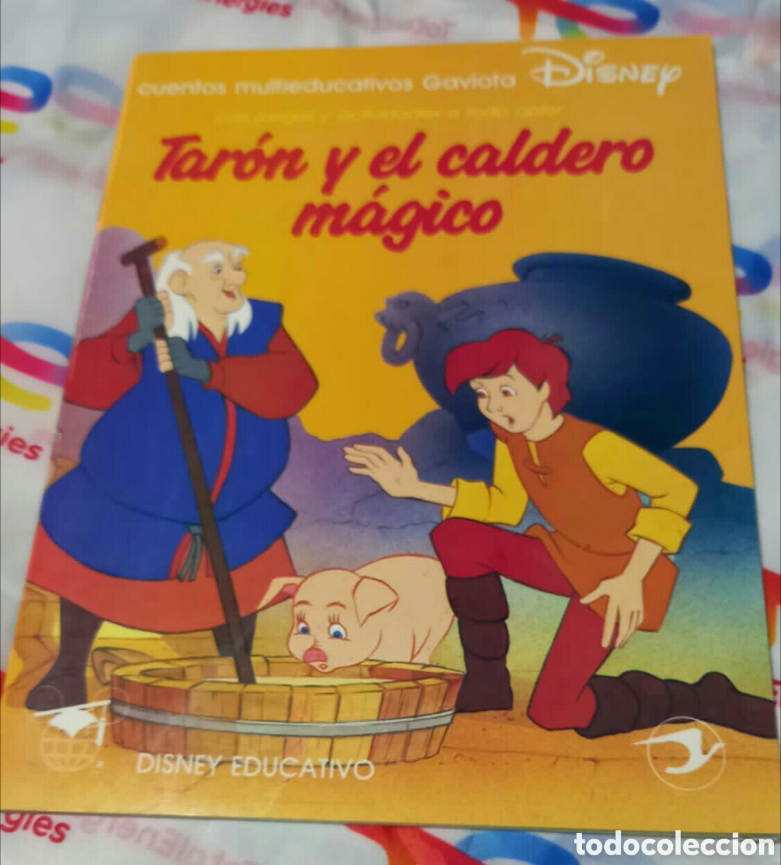 Libros de segunda mano: Taron y el caldero m&aacute;gico Disney educativo