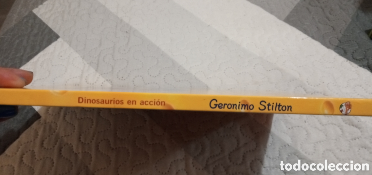 Libros de segunda mano: Geronimo Stilton.Dinosaurios en accion.2011.Buen estado. - Foto 3