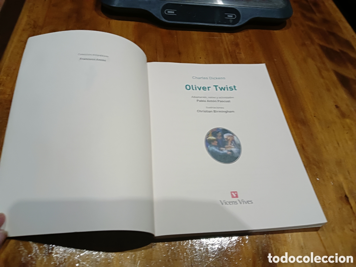 Libros de segunda mano: Oliver Twist - Foto 2