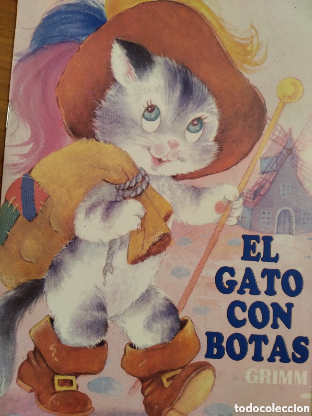Libros de segunda mano: EL GATO CON BOTAS - GRIMM. - ARGENTINA - 2012 - Foto 1