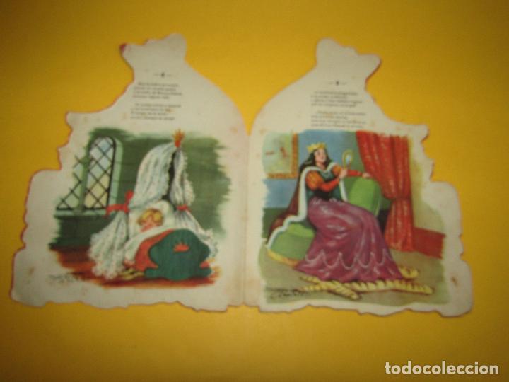 Libros de segunda mano: Antiguo Cuento Troquelado BLANCANIEVES Y LOS 7 ENANITOS de Ediciones IRIS - Foto 2